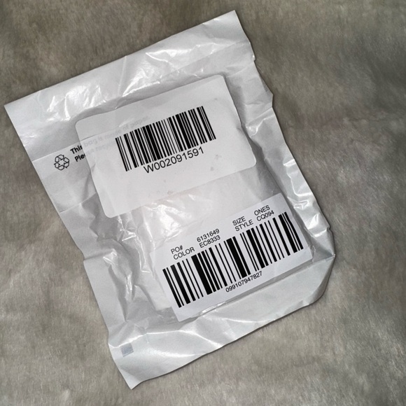 J. CREW Snowflake Stud Earrings, Brand New With Tag, GORGEOUS! - Picture 7 of 7